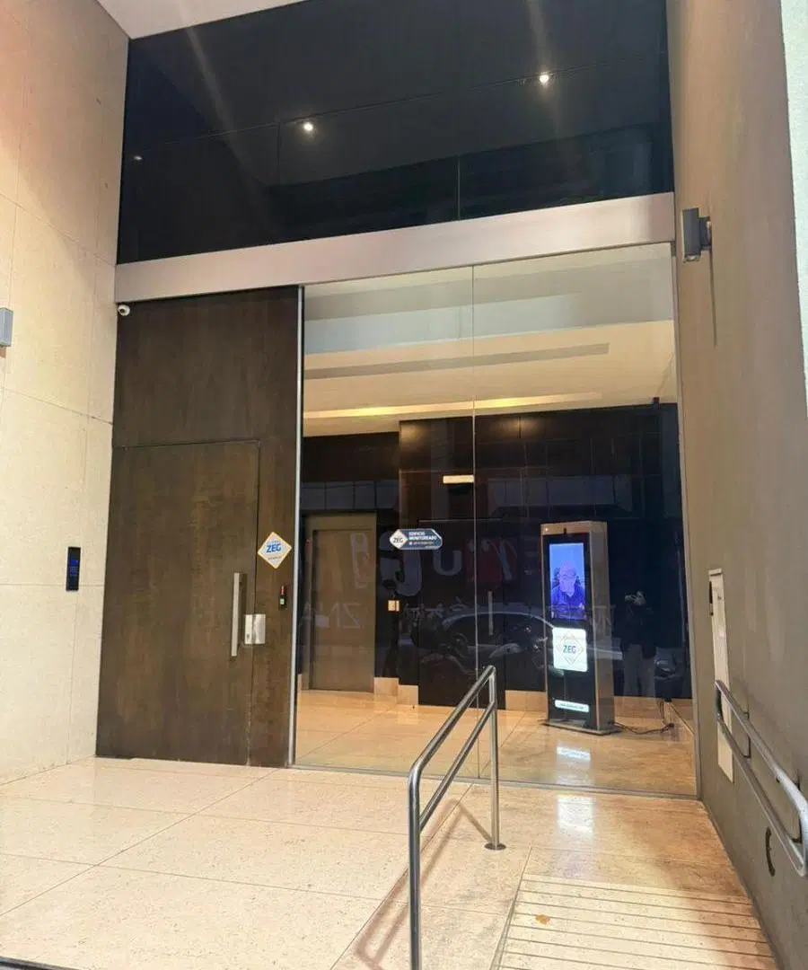 Agüero 2373 - Entre Av. Las Heras y Gutierrez 1