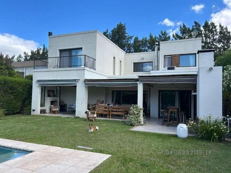 Foto de Barrio cerrado La Comarca - Casa Alq. Temporario USD 3.600 (Men.), imagen 2