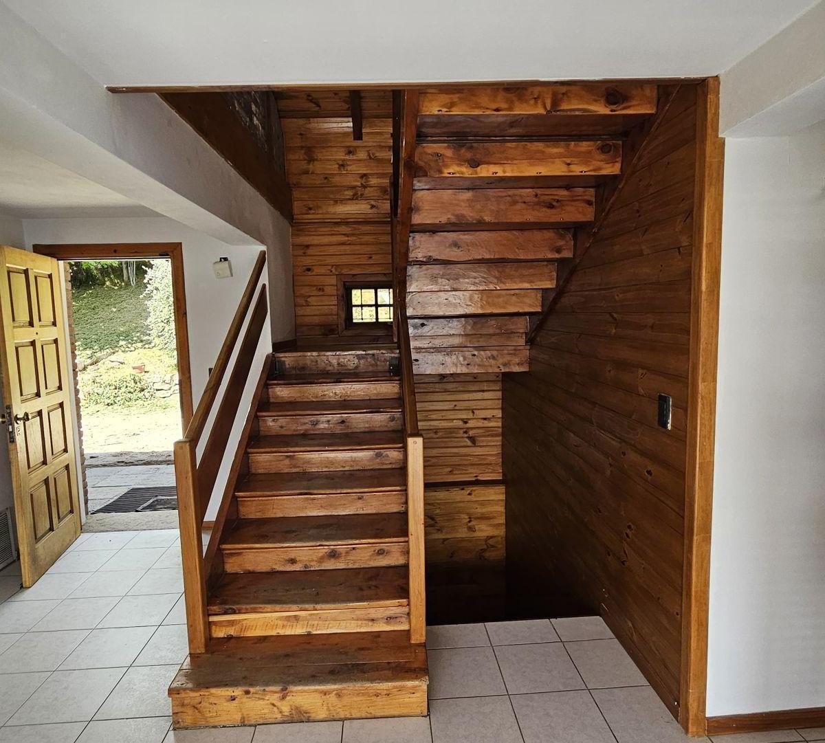 Casa con Vista Al Lago - B° Belgrano - Bariloche 4