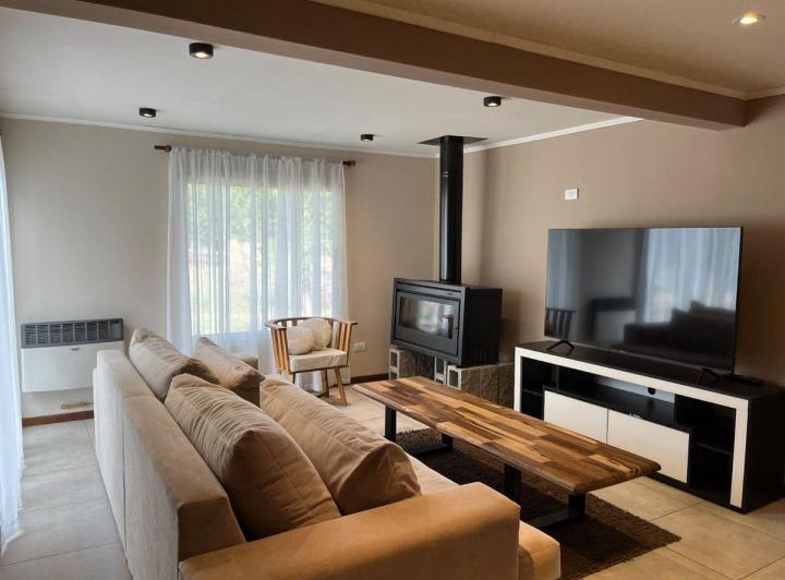 Casa En Venta Dos Valles con Gas 4