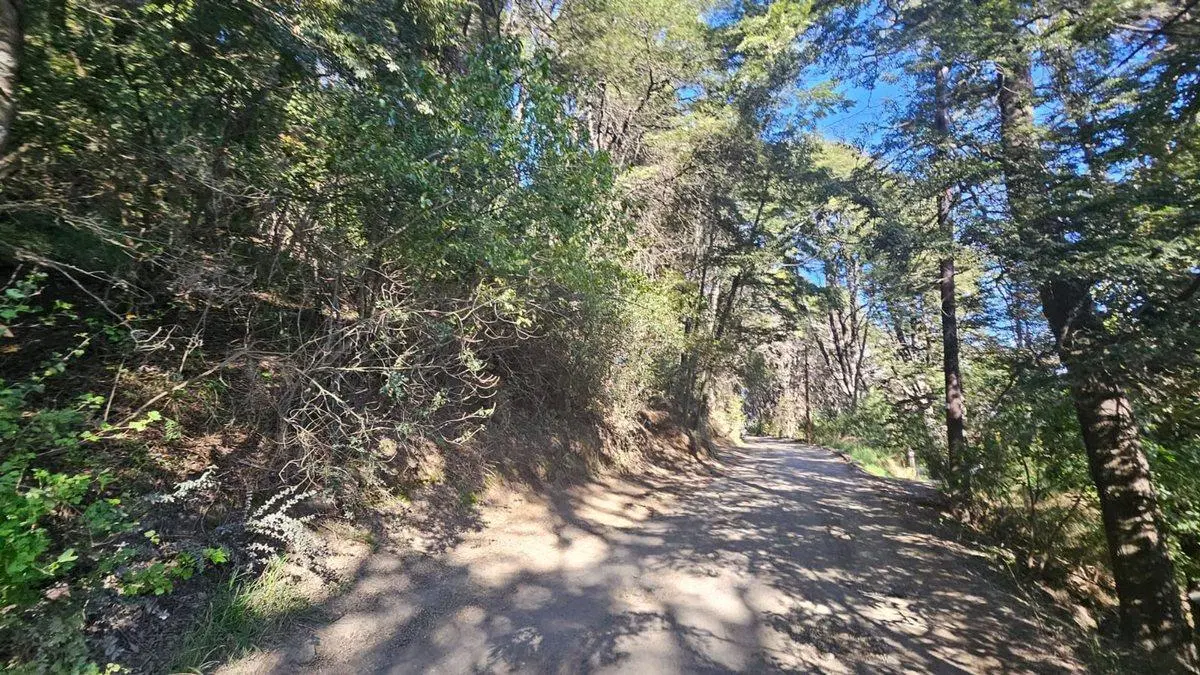 Lote con vista parcial salida a dos calles 5
