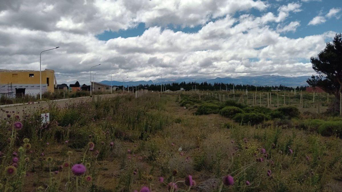 Venta Lote en Esquina en PH - Barrio Coirones