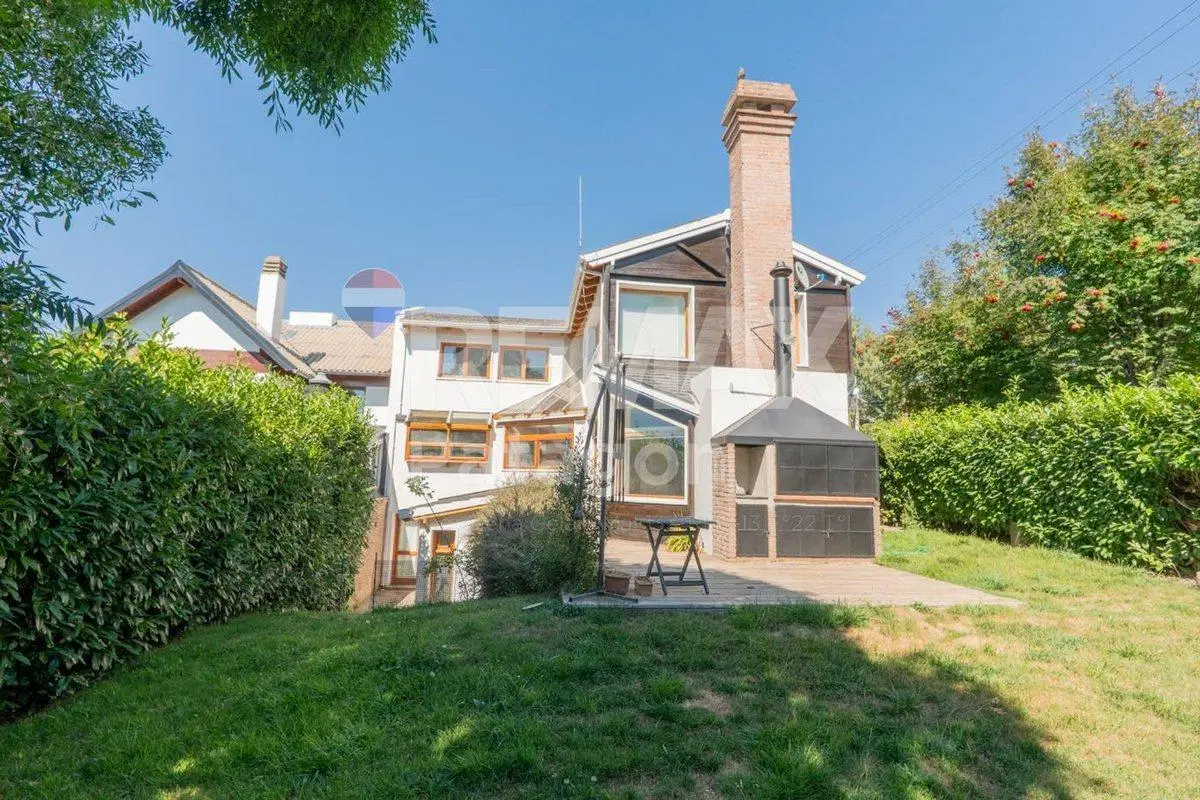 CASA EN BARRIO BELGRANO EN BARILOCHE CON VISTA 2