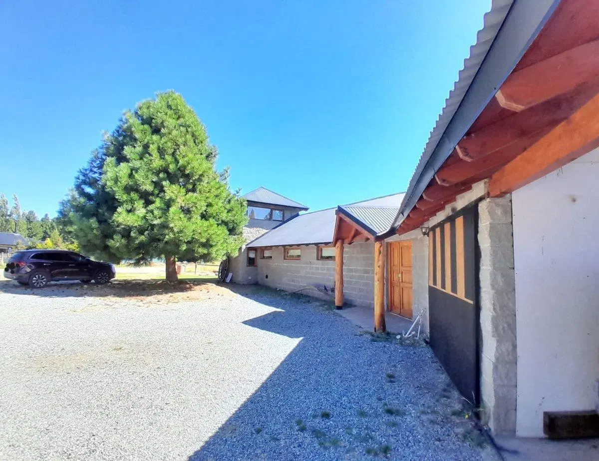 CASA EN VENTA EN "GIRASOLES DEL LIMAY" DINA HUAPI 2