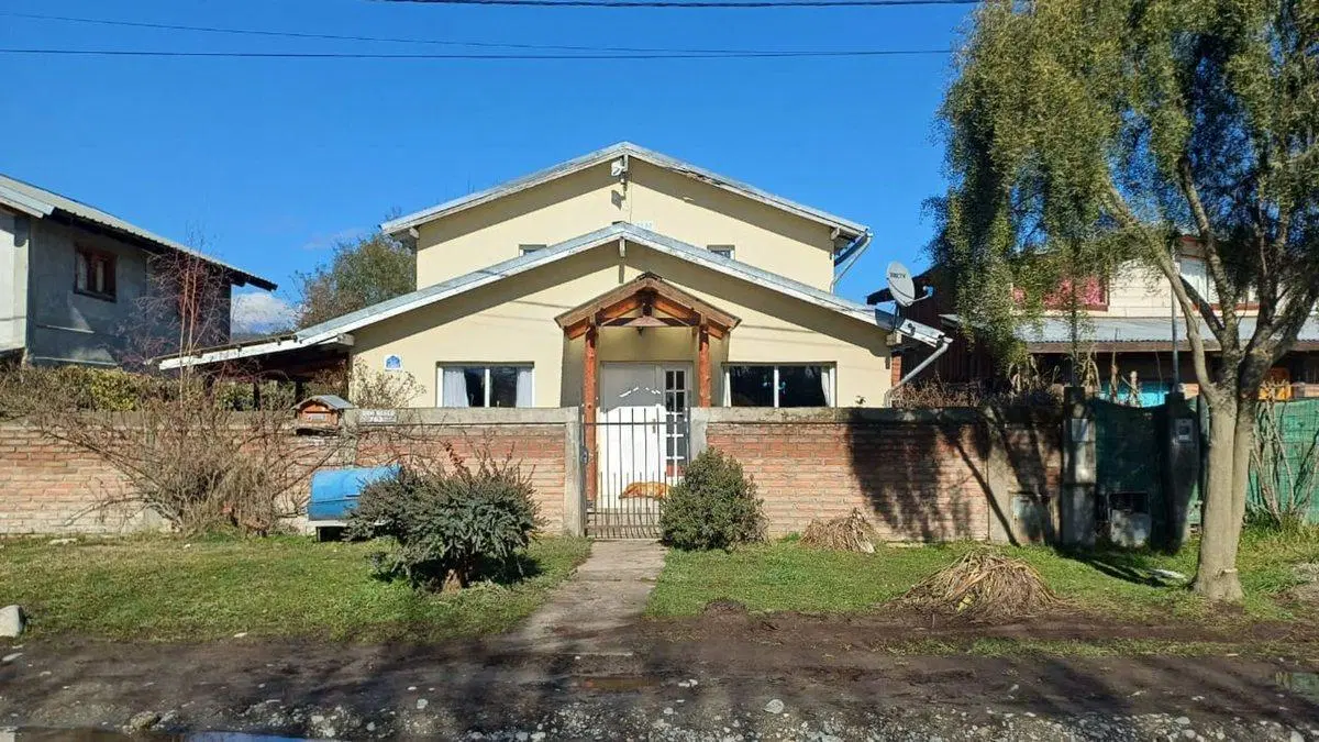 ALQUILER Casa con dos dormitorios en El Bolsón 2