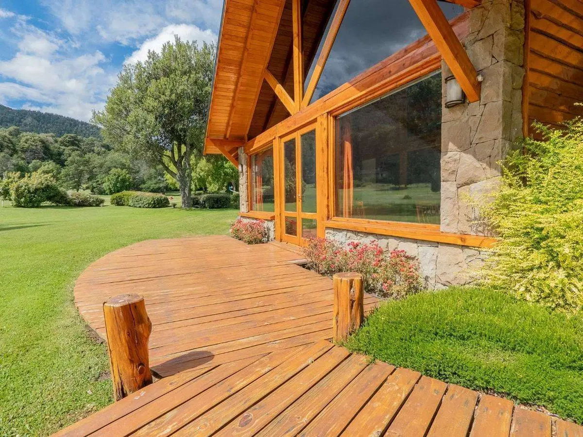 CASA SOBRE EL GOLF EN ARELAUQUEN 5