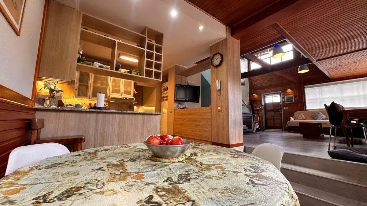 Venta Casa PH de 3 Ambientes con Jardín y Cochera 2