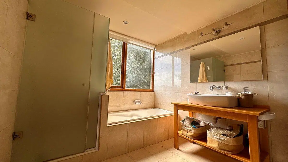 Venta Casa PH de 3 Ambientes con Jardín y Cochera 8