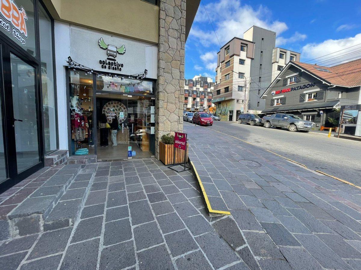 Local APTO COMERCIAL Y PROFESIONAL centro
