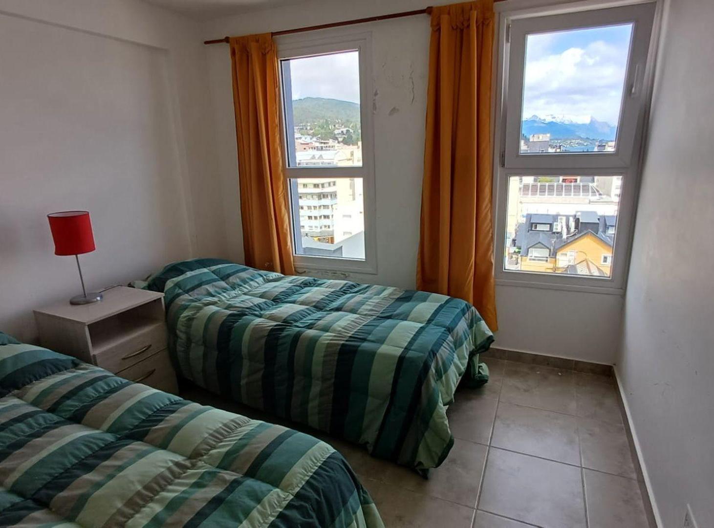 Departamento de tres ambientes con Balcón