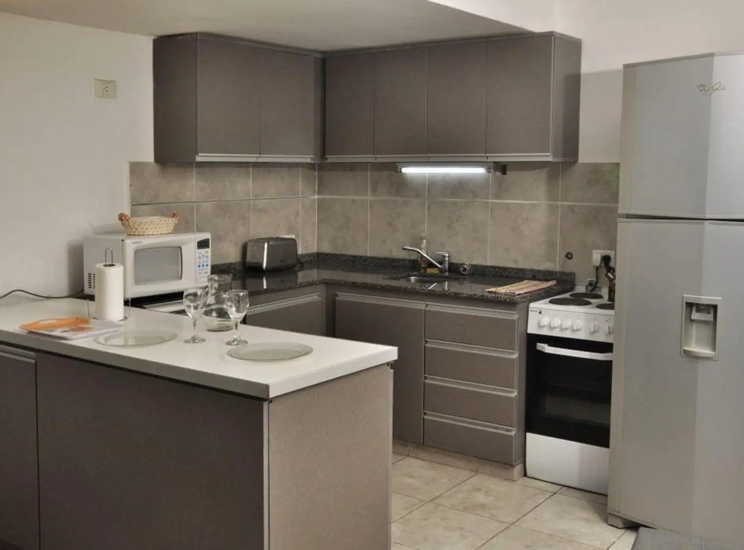 Departamento de tres ambientes con Balcón 2