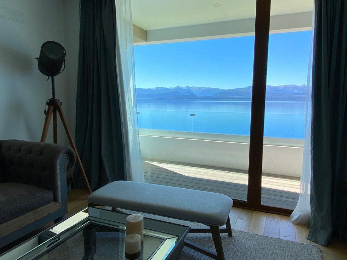 Foto de Departamento sobre el lago con cochera y baulera, imagen 2