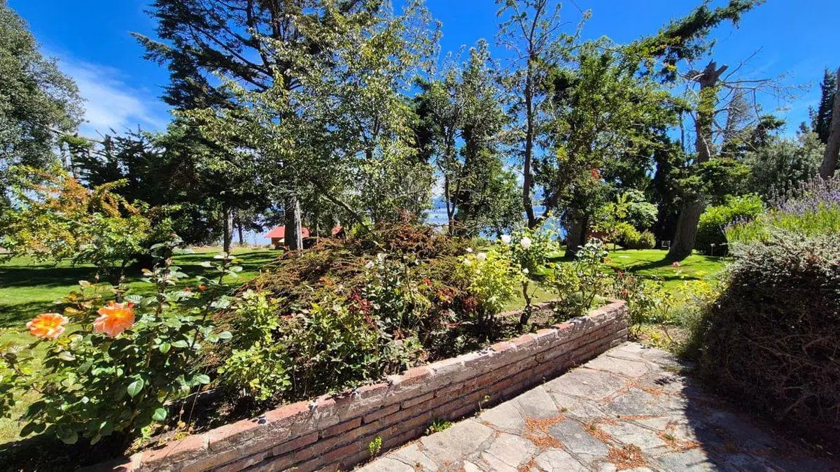 Hermosa Casa en Venta con vista al Lago, Bariloche 5