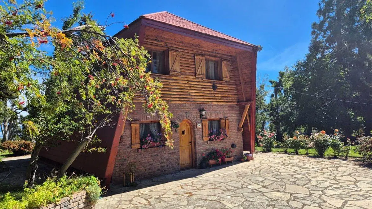 Hermosa Casa en Venta con vista al Lago, Bariloche 5