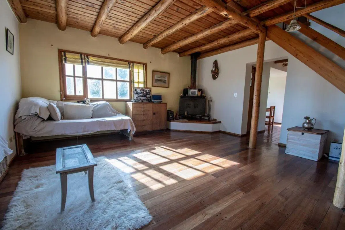 Casa en Venta con Departamento Independiente 4