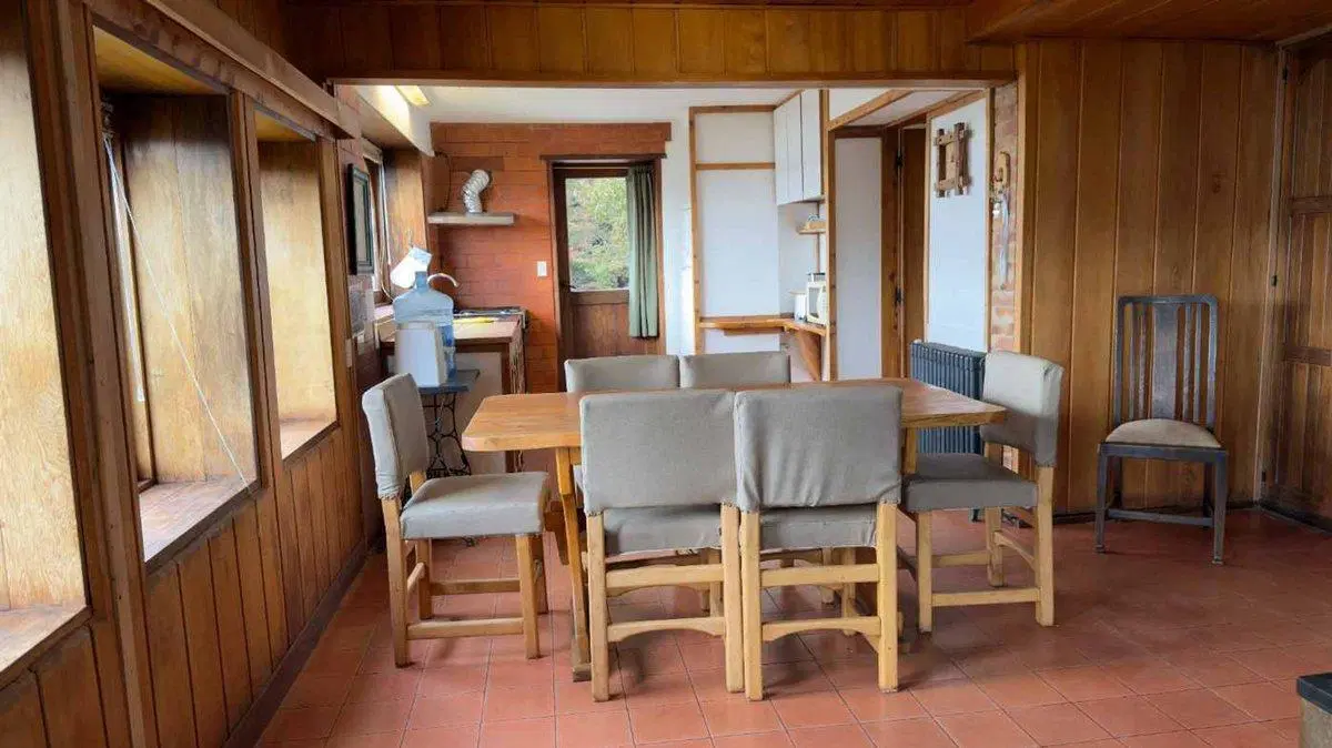 CASA SOBRE COSTA, B. LAS CHACRAS 4