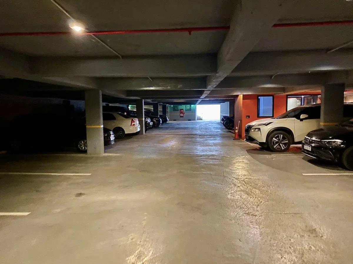 Cochera en Edificio Capitalinas 4