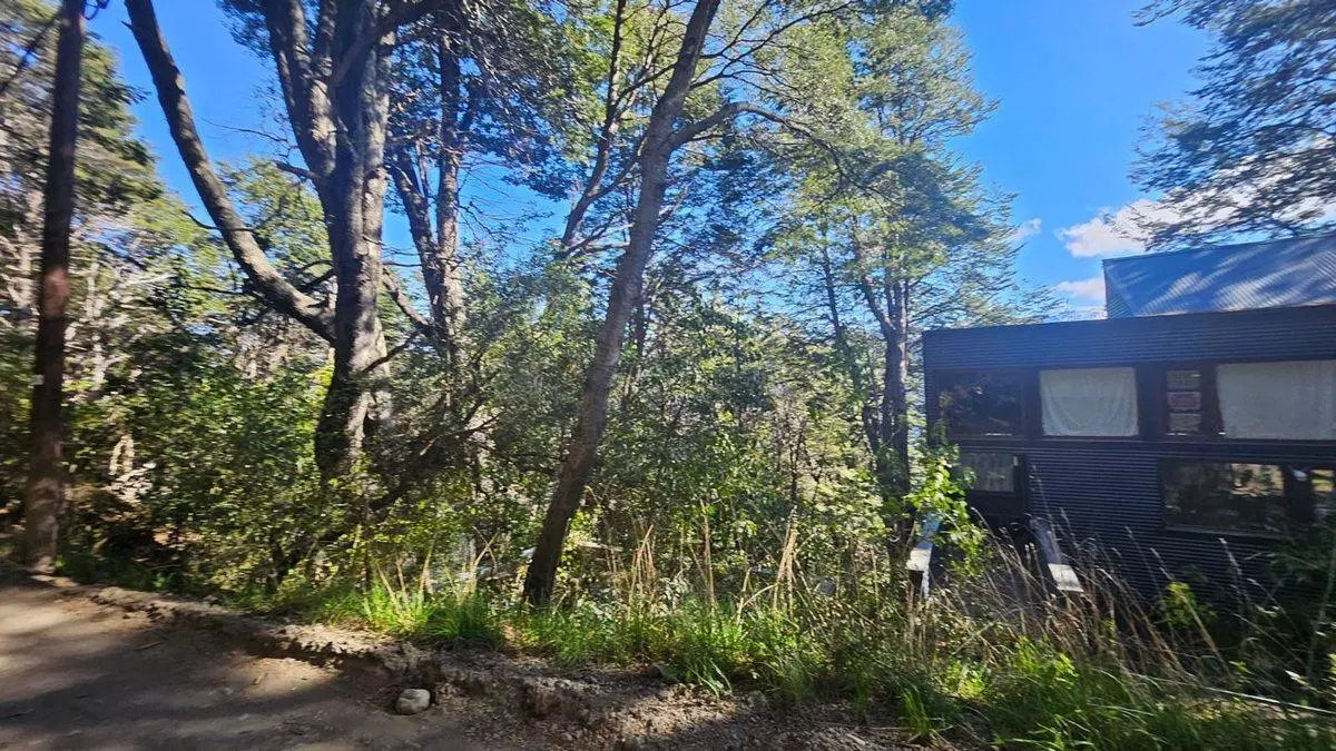 Lote con vista parcial salida a dos calles 3