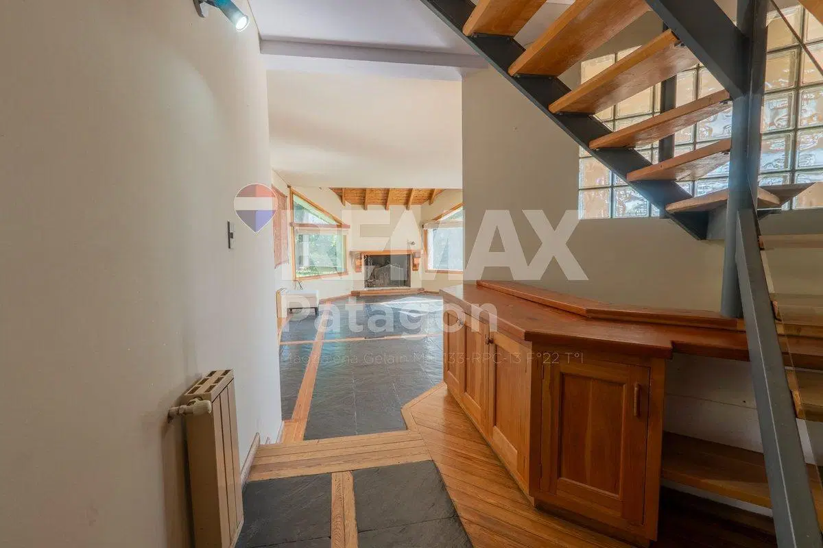 CASA EN BARRIO BELGRANO EN BARILOCHE CON VISTA 4