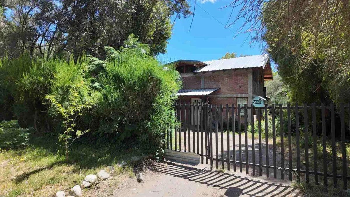CASA EN JOCKEY CLUB, LOTE 1000 m² APTO 4 UNIDADES 4