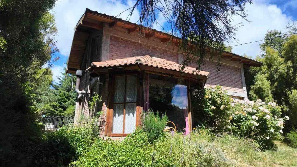 CASA EN JOCKEY CLUB, LOTE 1000 m² APTO 4 UNIDADES 3