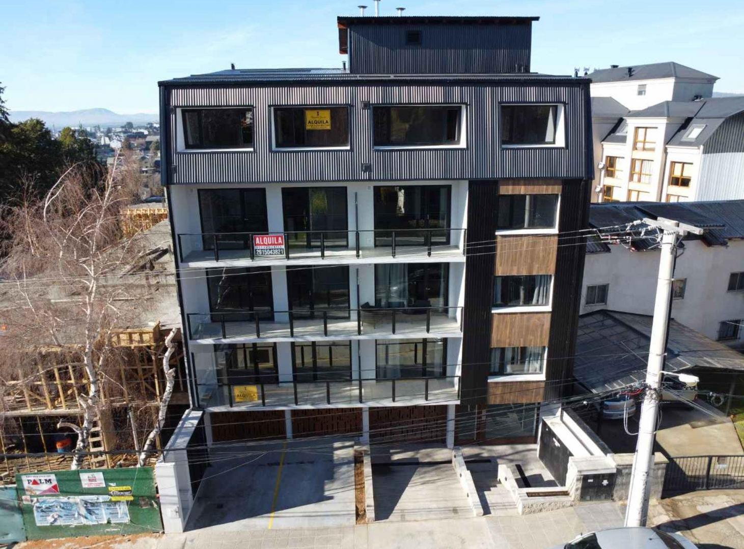 VENTA COCHERA EN BARRIO BELGRANO AMPLIA