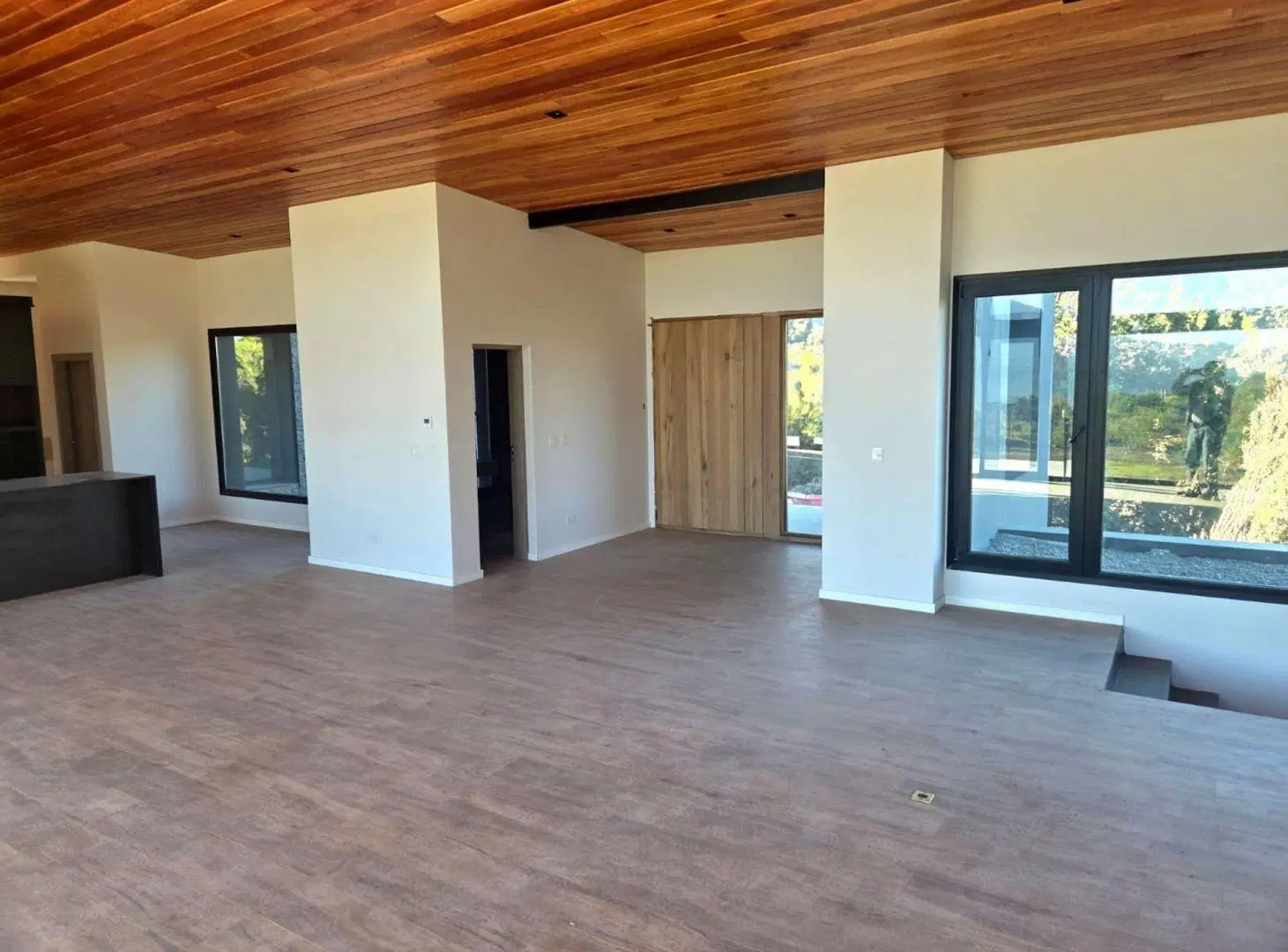 EXCLUSIVA CASA A LA VENTA EN ARELAUQUEN 5