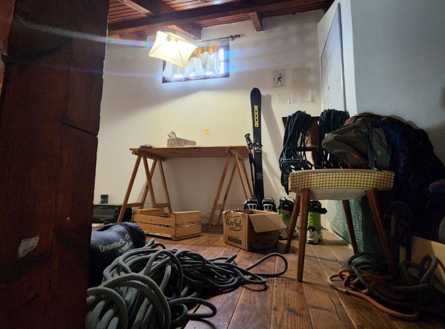 Casa + 2 departamentos en Melipal