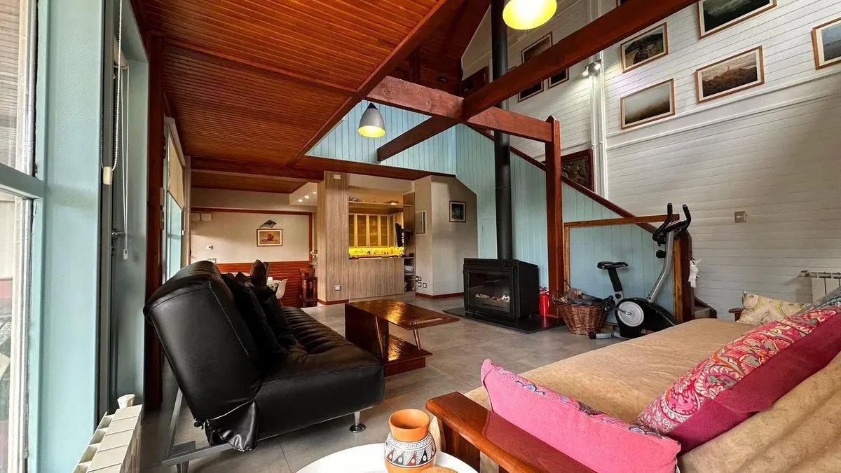 Venta Casa PH de 3 Ambientes con Jardín y Cochera 4