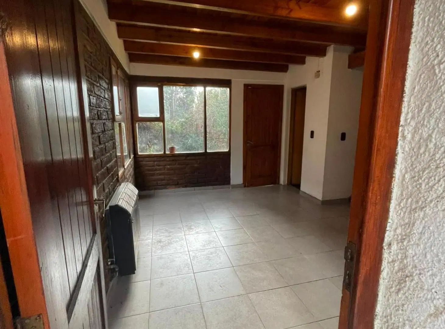 ALQUILER EN JARDIN BOTANICO CON JARDIN 2