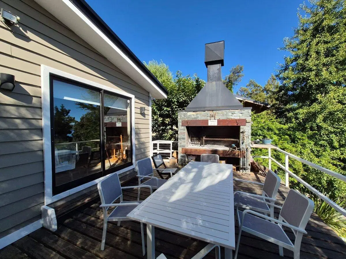 VENTA CASA KM2 BARILOCHE - VISTA Y PILETA 5