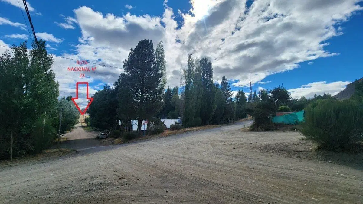 Lote en esquina a 300 m de RN 23 - APTO PH 2