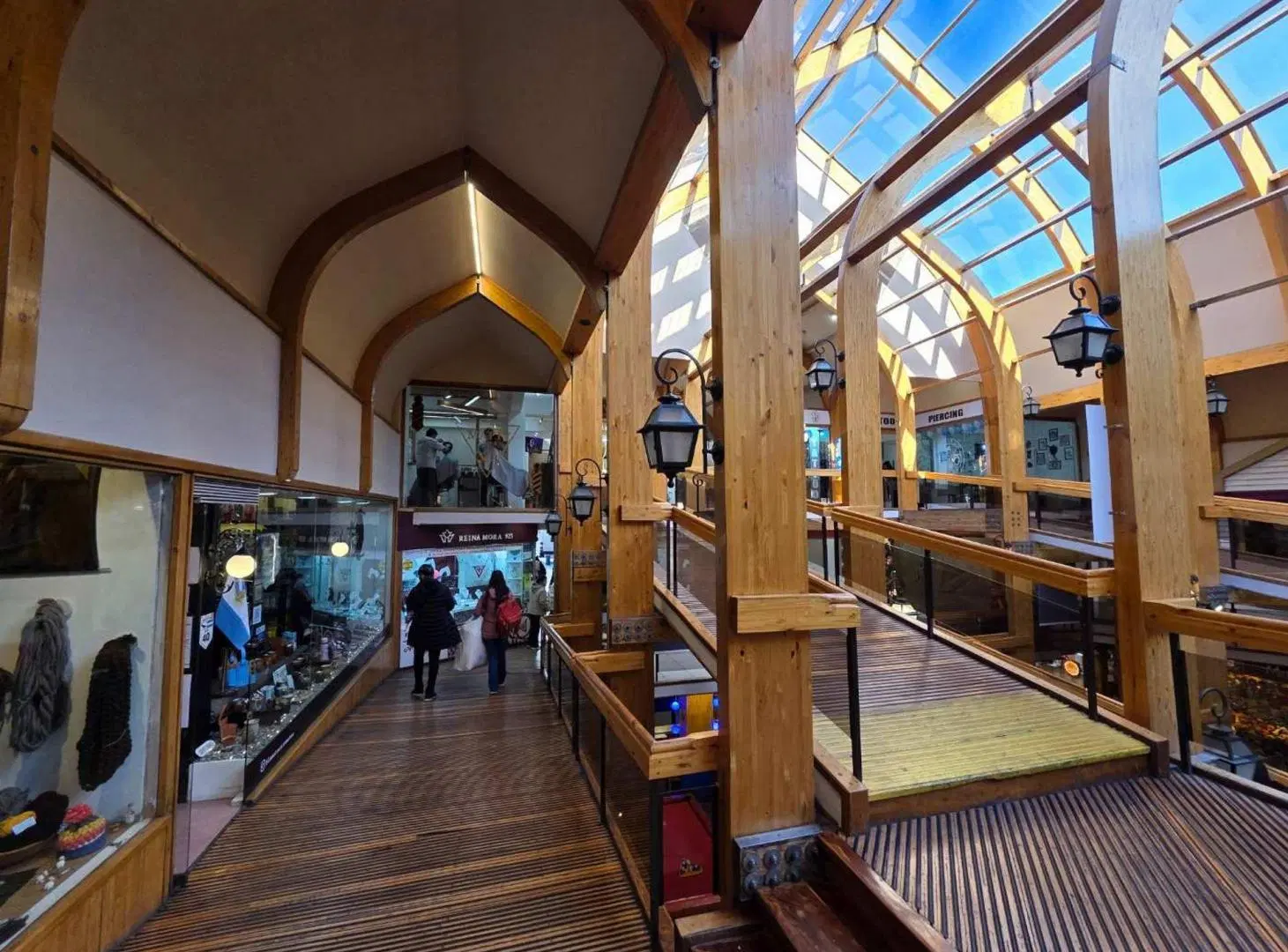 EXCELENTE LOCAL - GALERIA DEL SOL 3