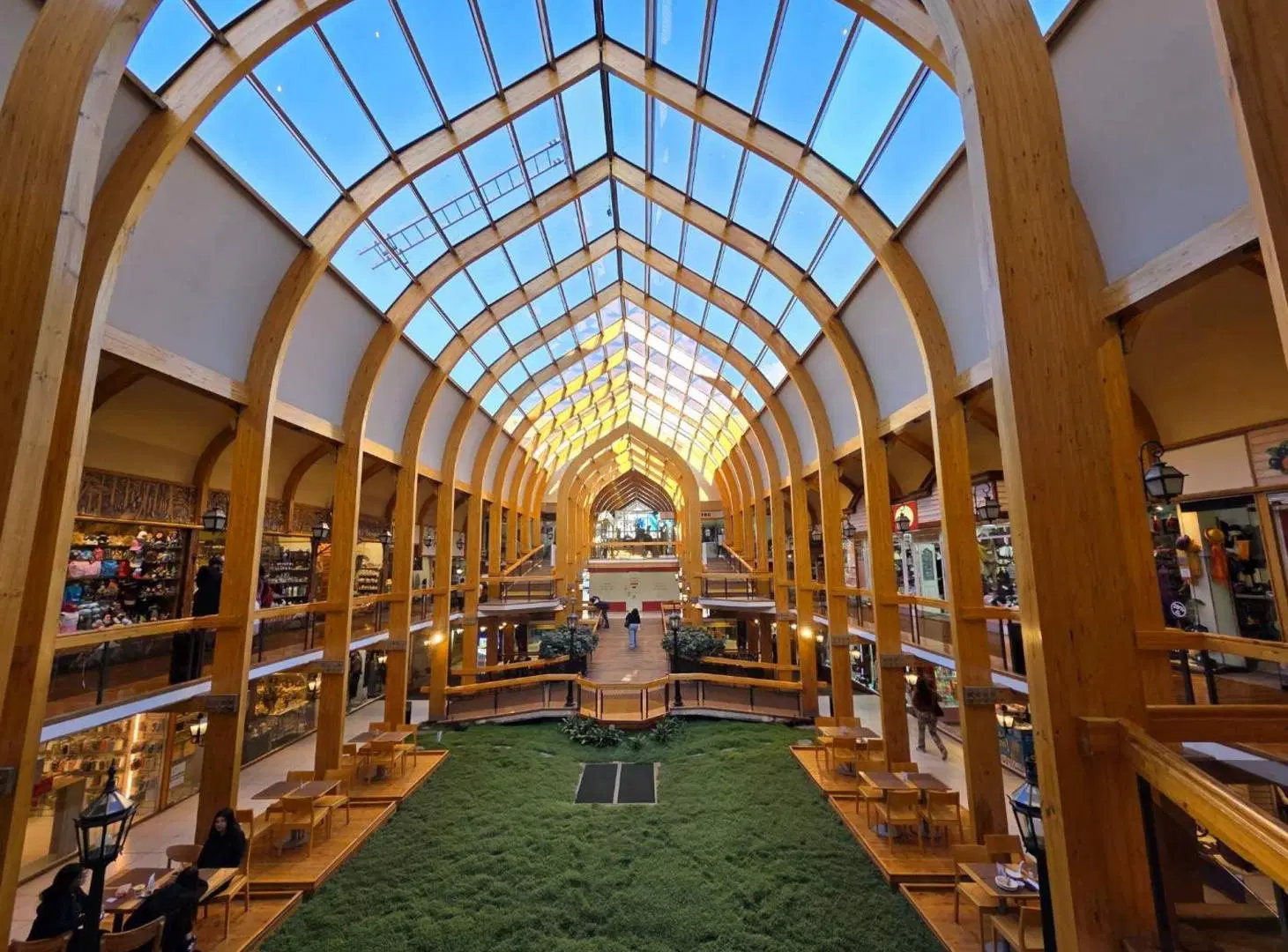 EXCELENTE LOCAL - GALERIA DEL SOL 2