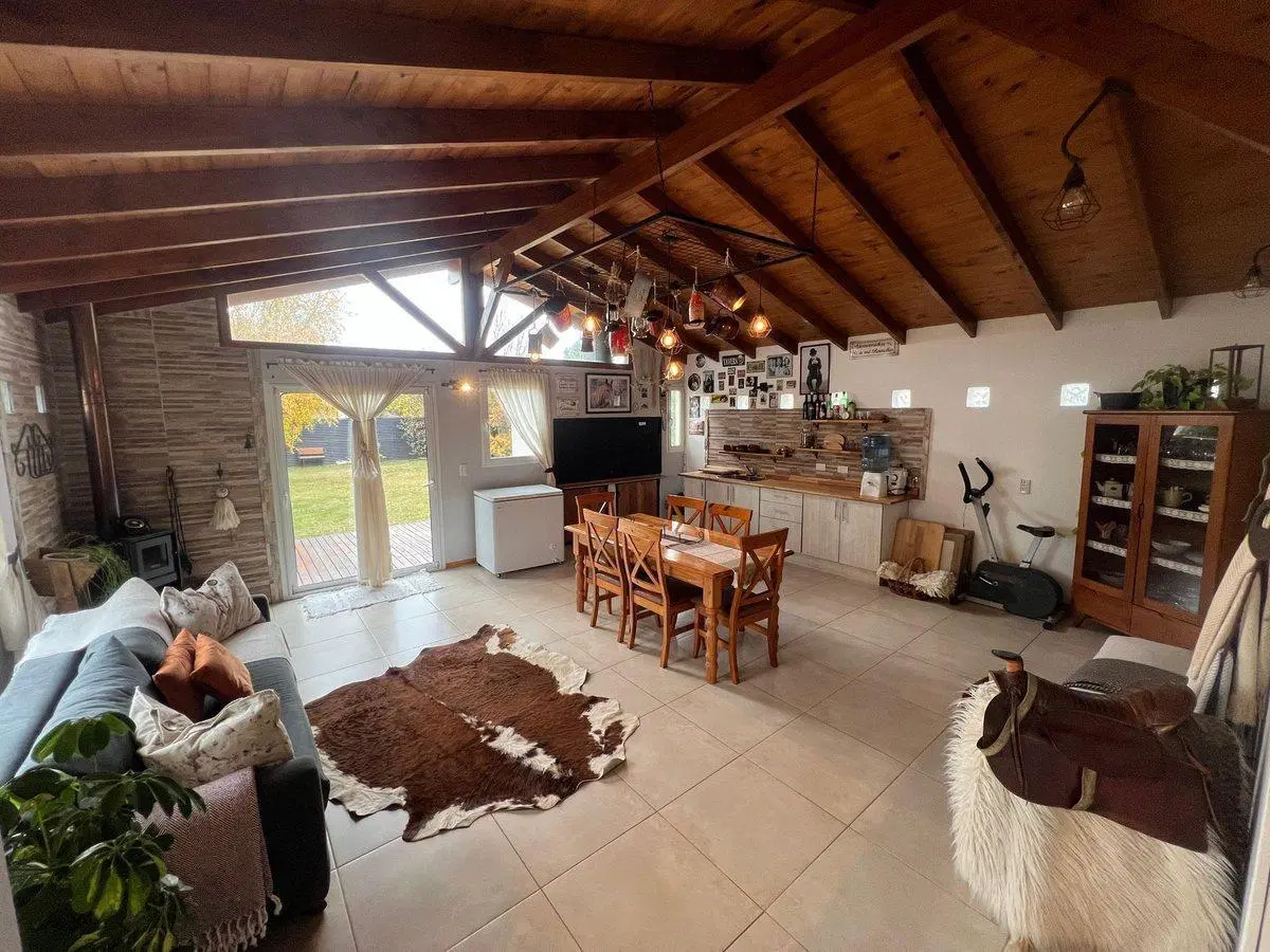 VENTA CASA CON QUINCHO EN LAS VICTORIAS LOTE 600M2 4