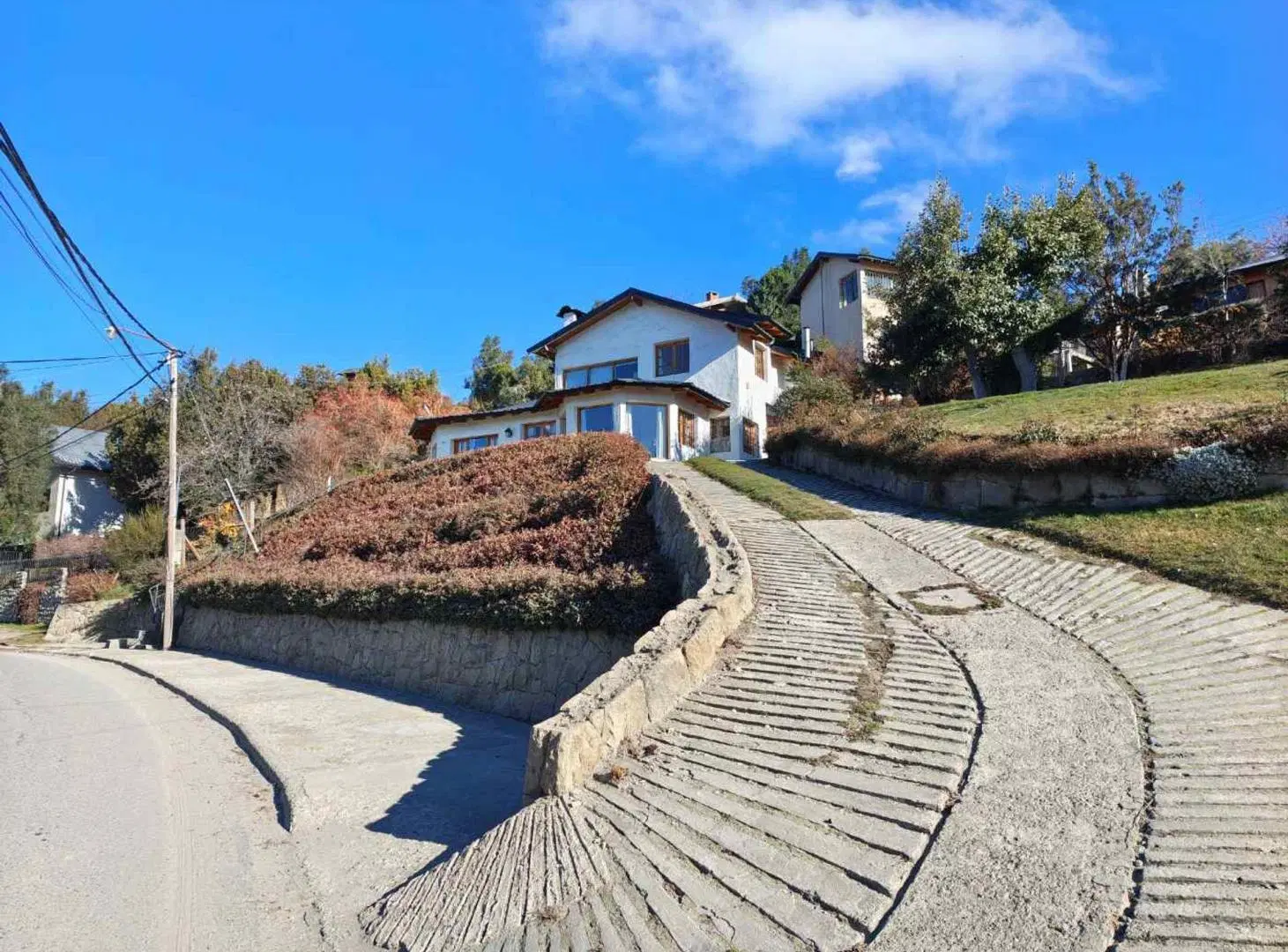 Venta Casa 4 ambientes Bariloche con vista al lago 4