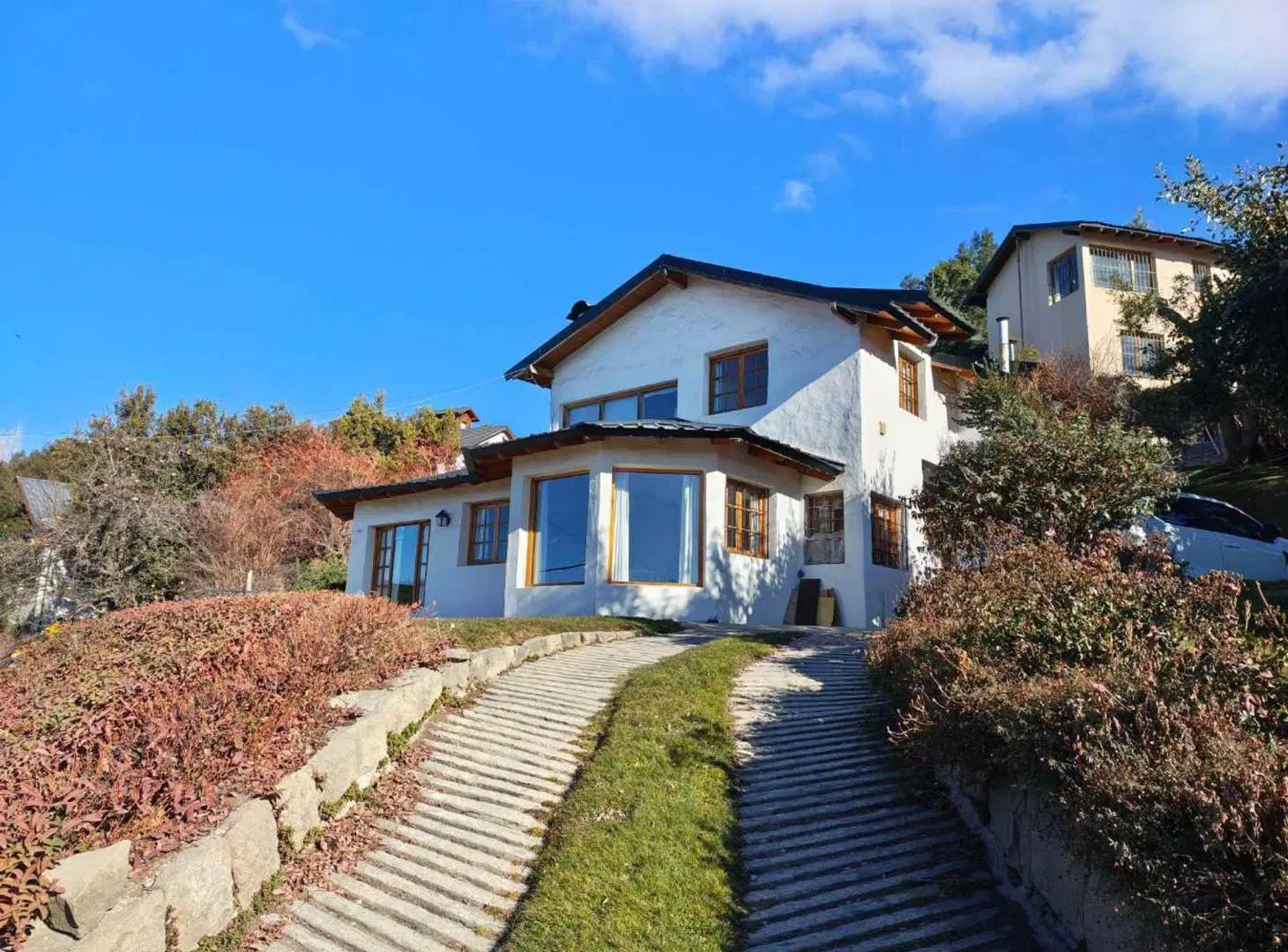 Venta Casa 4 ambientes Bariloche con vista al lago 3