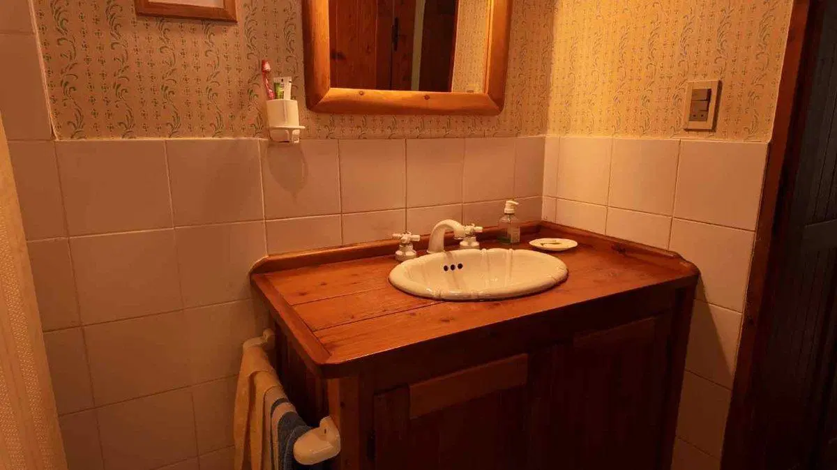 Casa + cabaña en esquina, Barrio El Faldeo 8