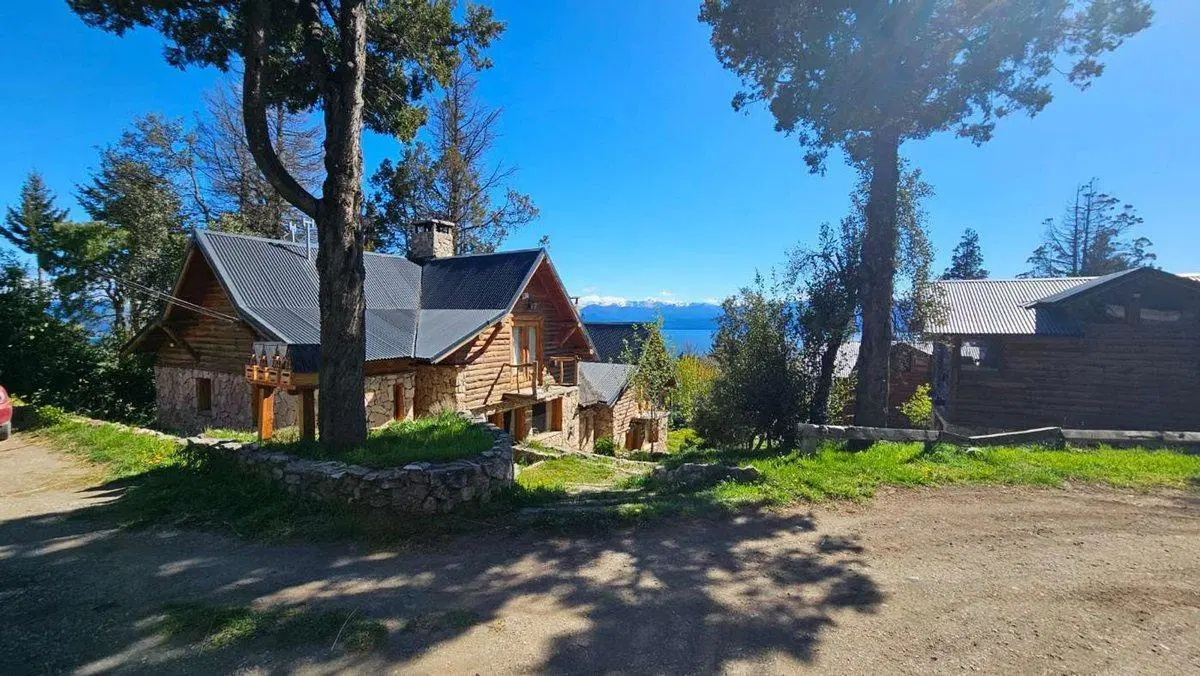 COMPLEJO 7 DEPTOS, IDEAL RENTA, BARILOCHE 1