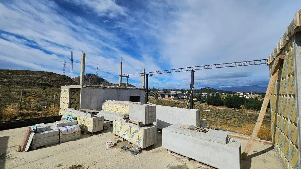 LOTE + CASA A TEMINAR - GRAN OPORTUNIDAD 2