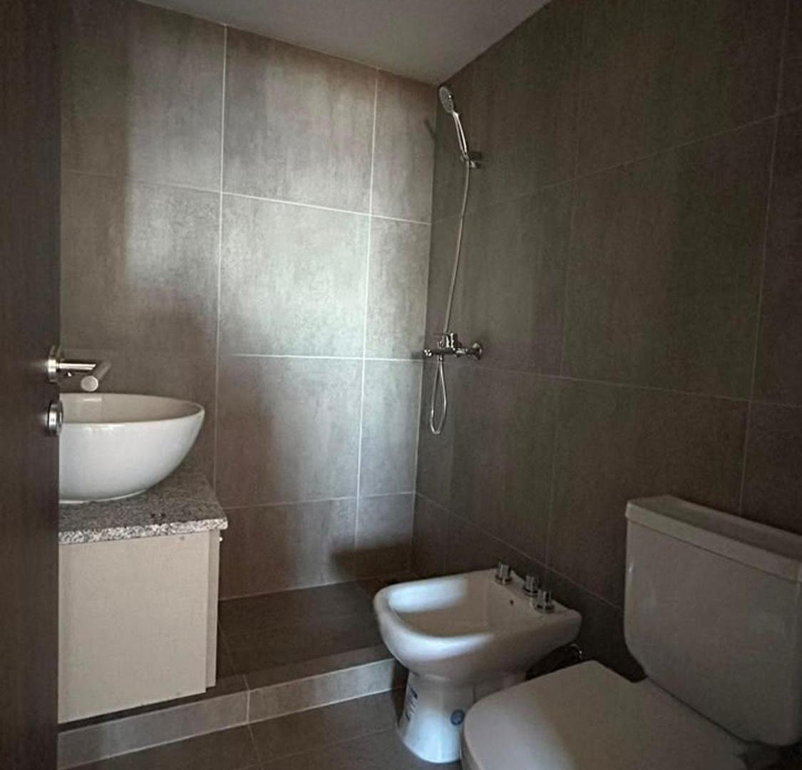 Foto de ALQUILER | MONOAMBIENTE CON BALCÓN Y VISTA AL LAGO, imagen 5