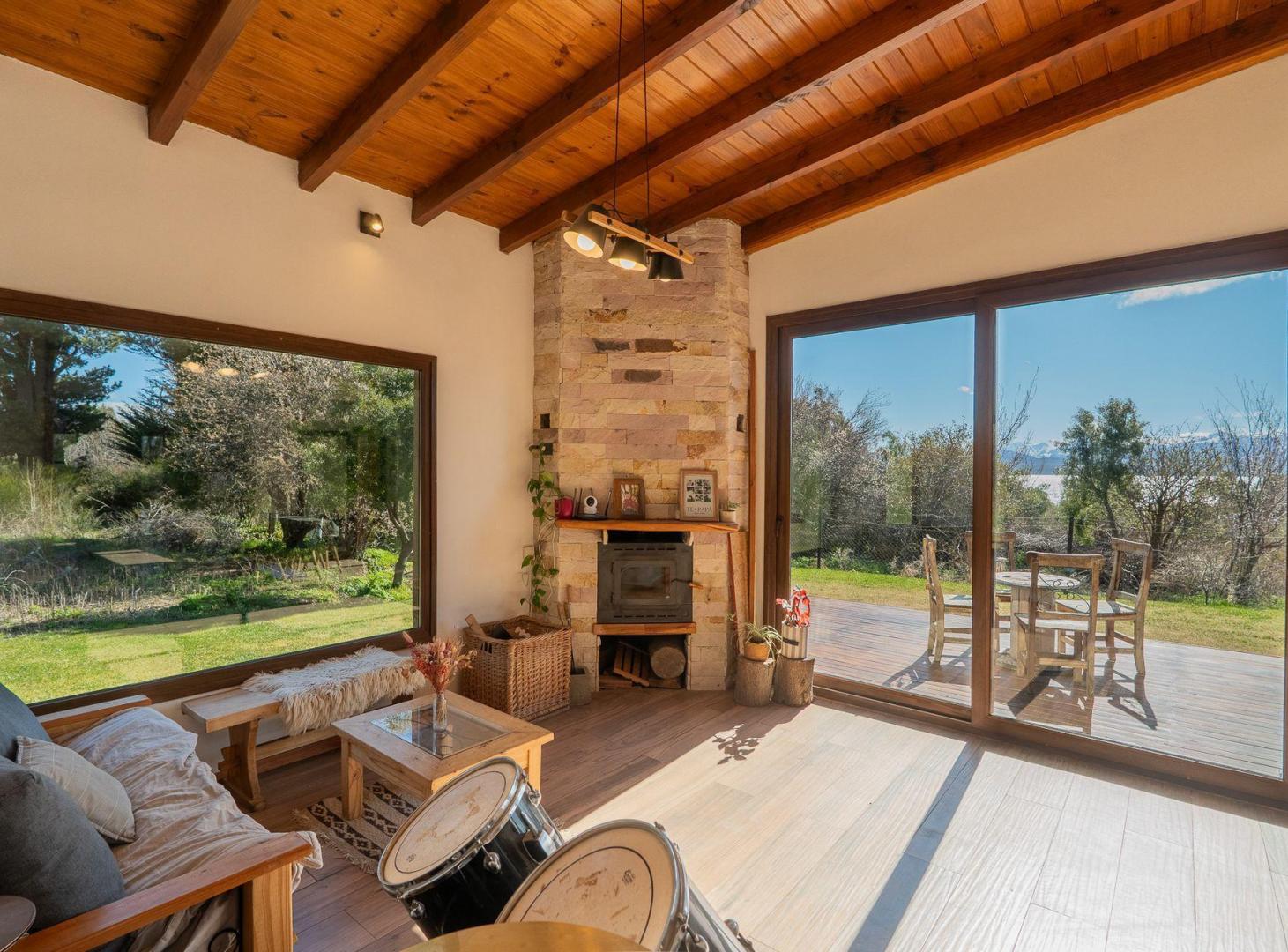 Foto de Casa con vista al lago y jardín en Bariloche, imagen 5