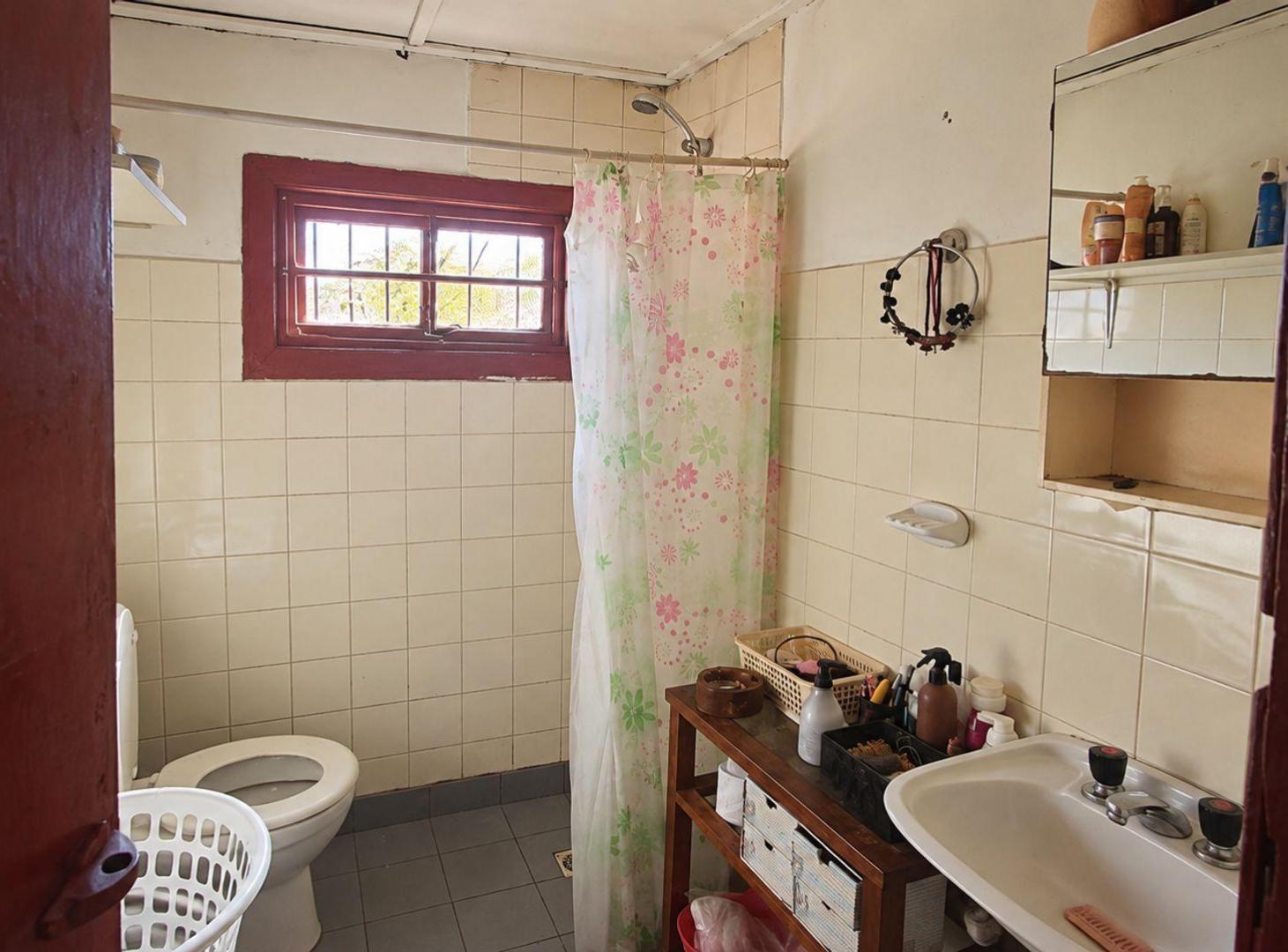 Foto de Casa en Venta en Bariloche UBICACION COMERCIAL, imagen 3