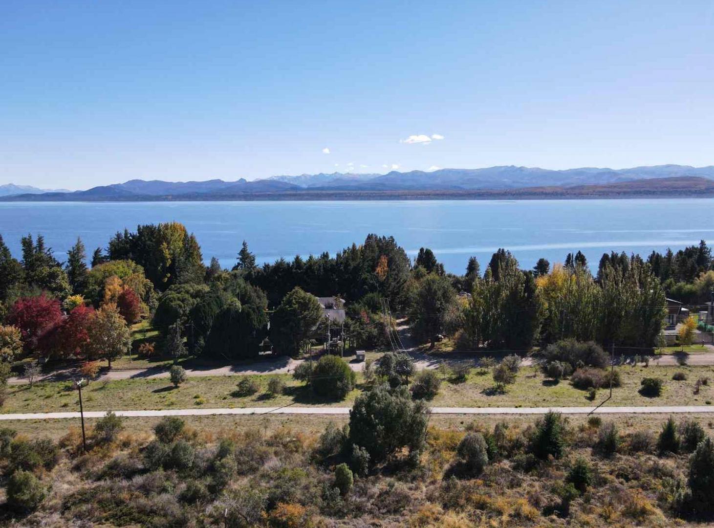 Foto de DEPARTAMENTO DÚPLEX 2 AMB. CON VISTA PLENA AL LAGO, imagen 2
