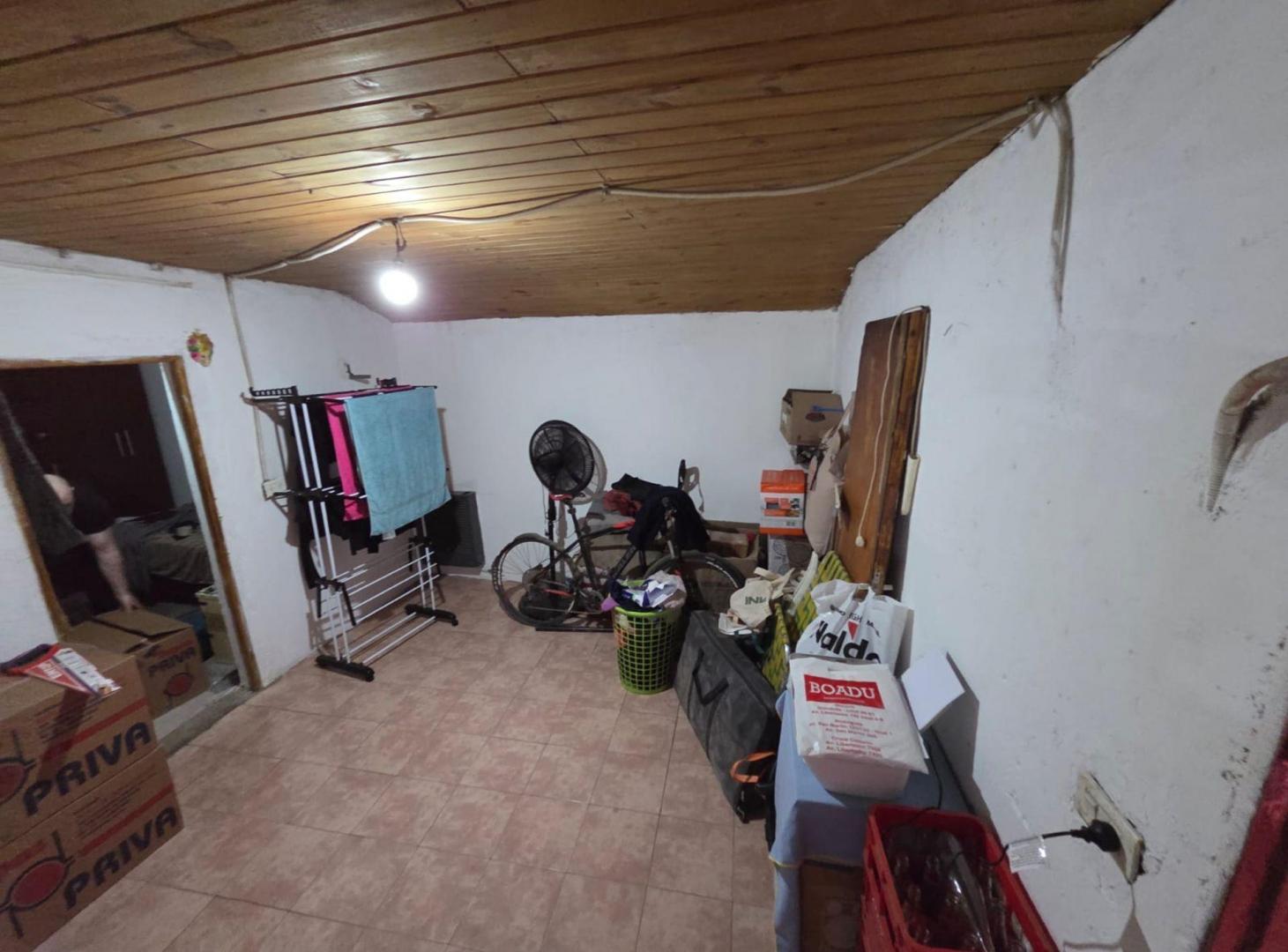 Foto de Venta de casa a remodelar -APTO CREDITO- BARILOCHE, imagen 2