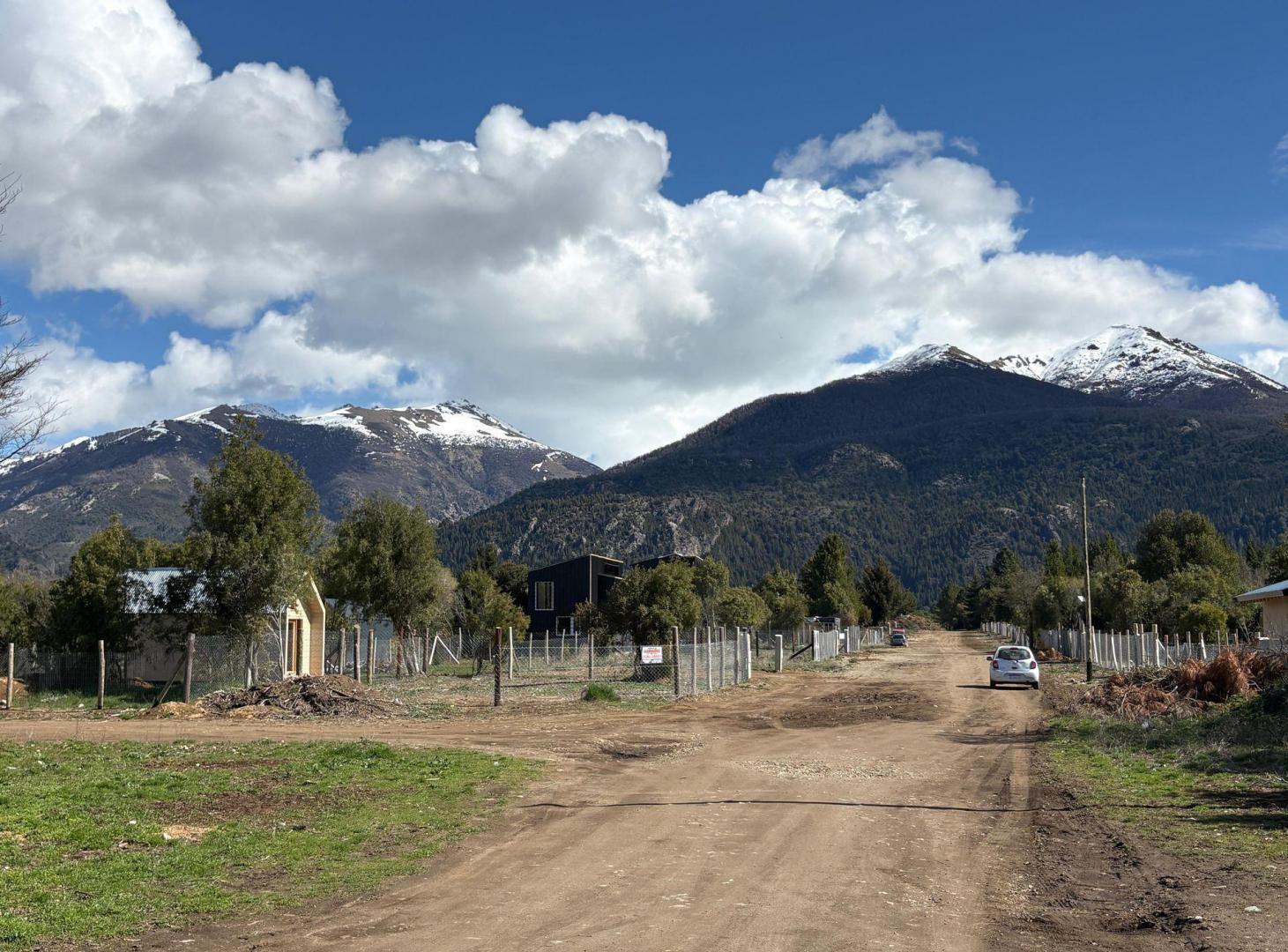 Foto de Lote en esquina Barrio Tres Lagos - Bariloche, imagen 2