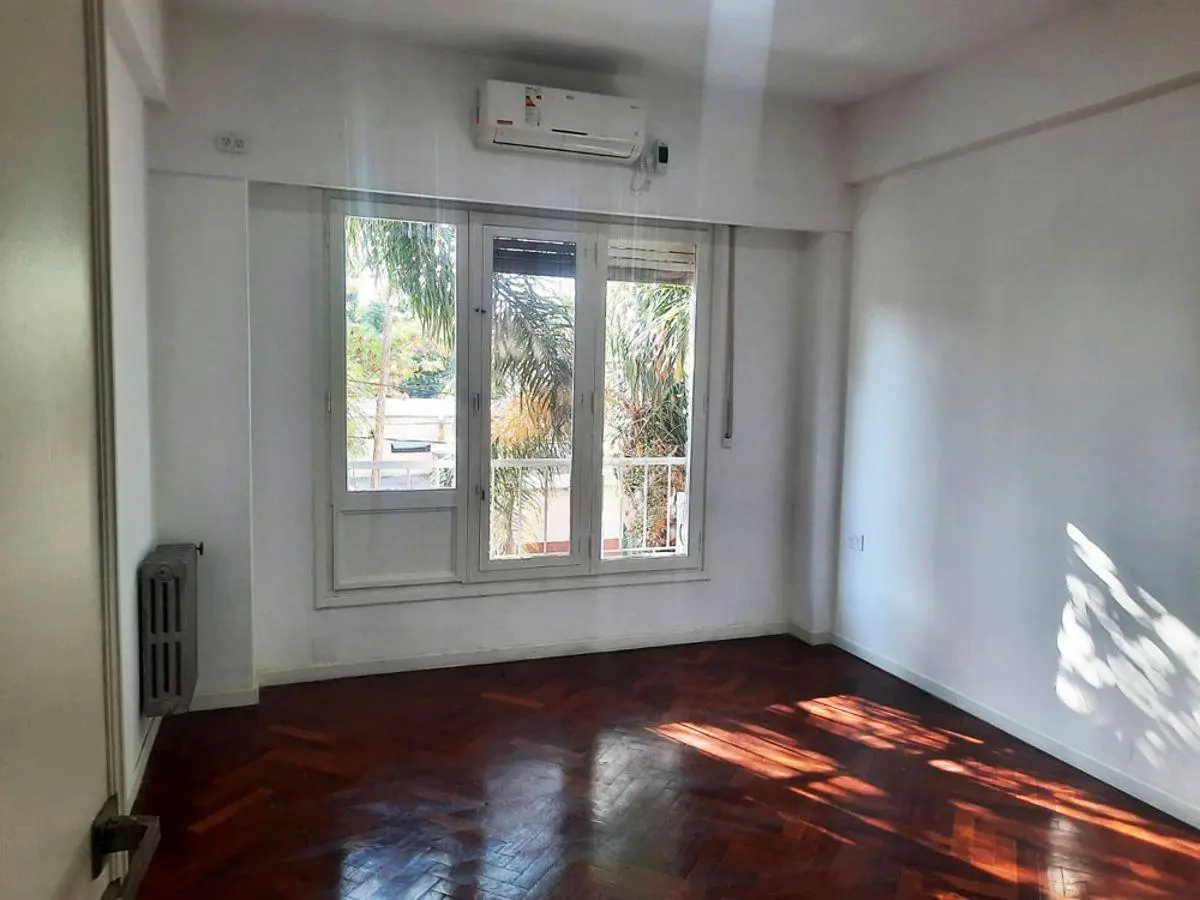 MONOAMBIENTE EN ALQUILER EN EL EXCLUSIVO EDIFICIO HINDU CLUB. IMPECABLE ESTADO 2