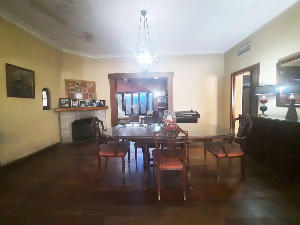 CHALET DE EXCELENTE CALIDAD SOBRE MAS DE 1200M2 DE TERRENO. EXCELENTE ZONA Y ACCESO A PANAMERICANA 3