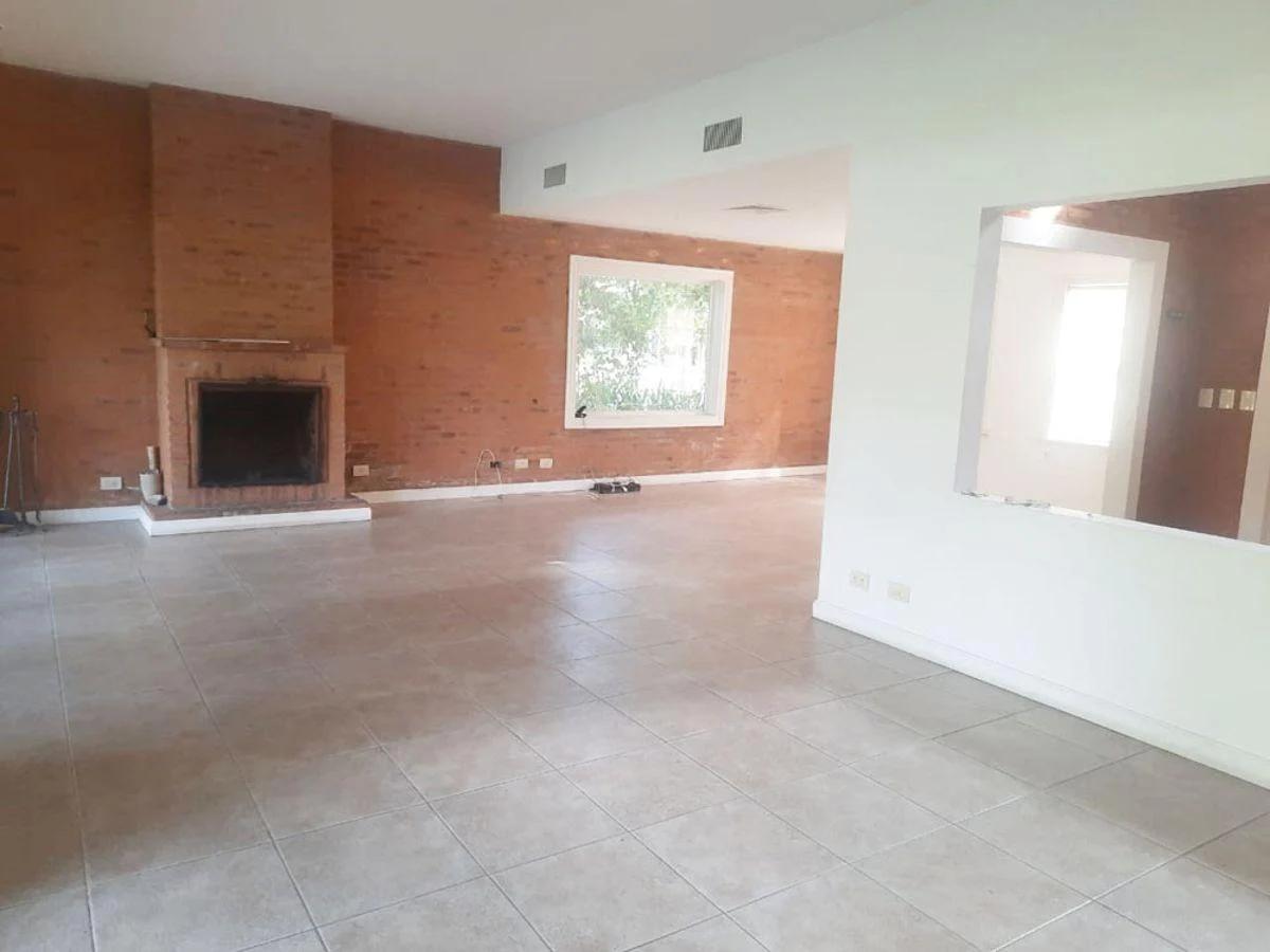 Foto de LINDISIMA CASA EN ALQUILER - EXCLUSIVO BARRIOI CERRADO LA ARBOLEDA, imagen 4