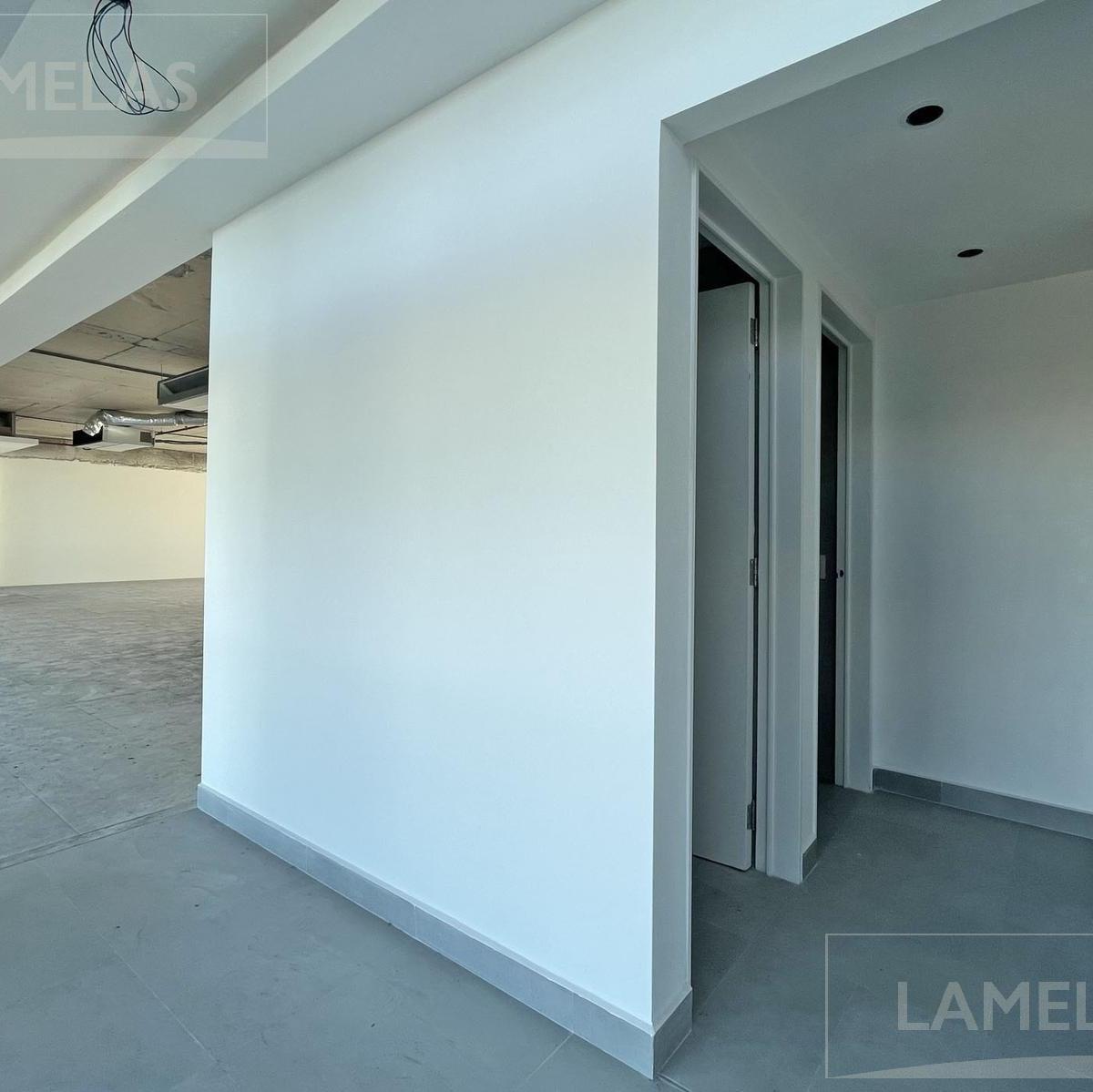 Venta Oficina con Vista Al Río Paraná - Forum Puerto Norte - 230 m² - Rosario 1